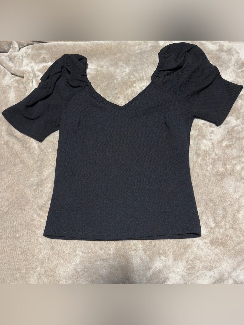 Joe & Elle Black Puff-Sleeve V-Neck Top